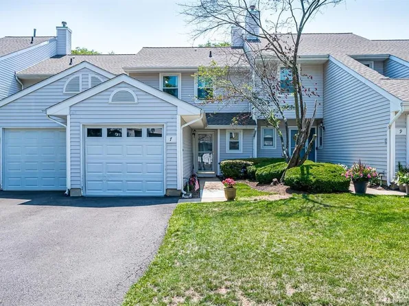 7 Tall Oaks Ct, Parlin, NJ 08859