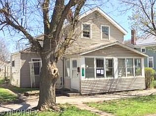 1st image of 197 Main St