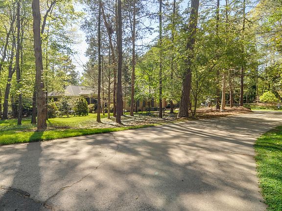 2nd image of 9206 Hampton Oaks Ln