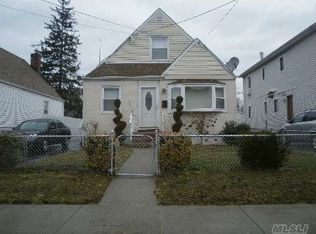 13724 249th St, Rosedale, NY 11422