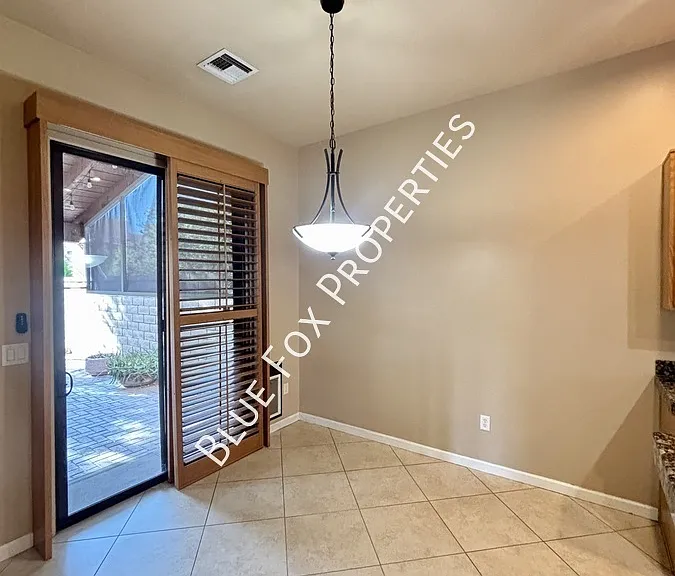 4688 N Belgravia Rd — Photo 6