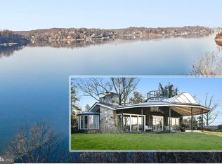 225 Riverside Dr, Annapolis, MD 21409