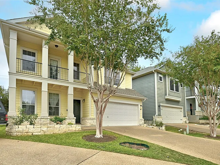 411 W Saint Elmo Rd #34 — Photo 3