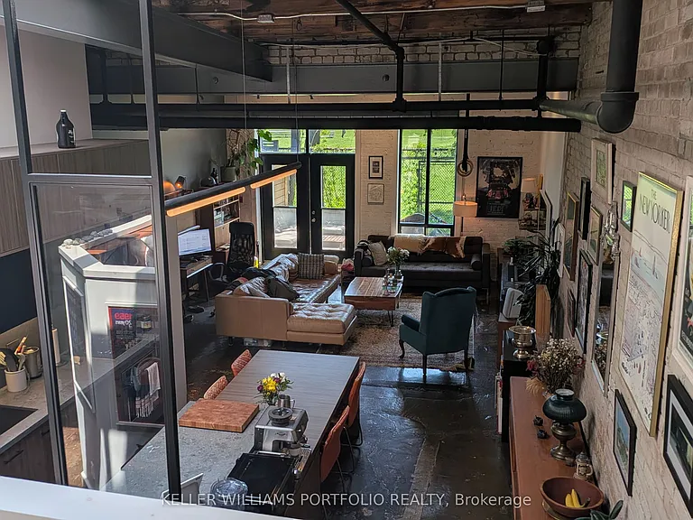 347 Sorauren Ave #122 — Photo 19