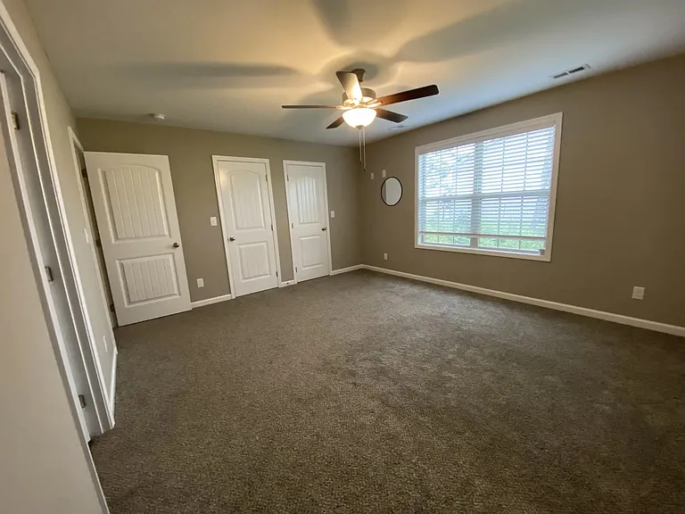 135 Country Ln — Photo 17