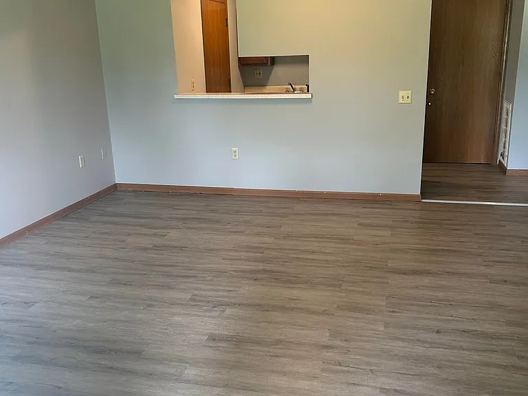 145 Lincoln St — Photo 5
