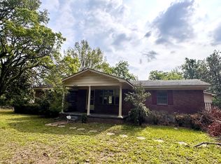 1004 Cypress Ln, Greenwood, MS 38930
