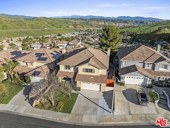 2nd image of 32610 Ridge Top Ln