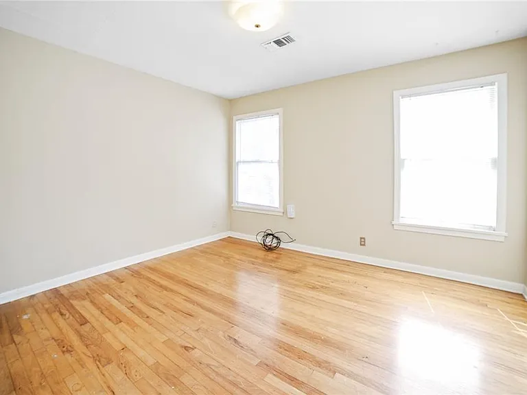 310 Franklin Blvd — Photo 12