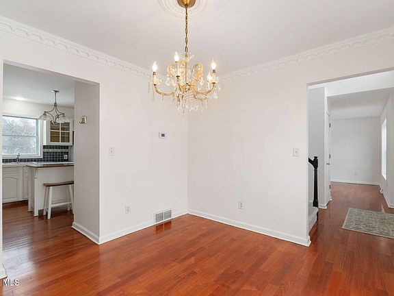 3rd image of 4 Deer Run