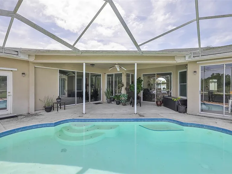13016 Prestwick Dr — Photo 4