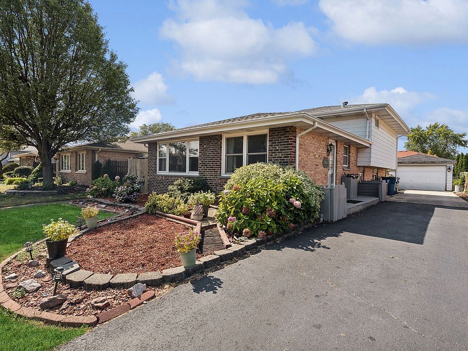 1st image of 13638 Lamon Ave
