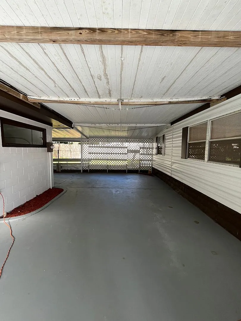 3 bed, 2.0 bath, 1000 sqft, $1,995 — Photo 4