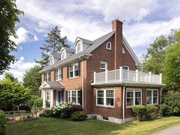 156 Common St, Belmont, MA 02478