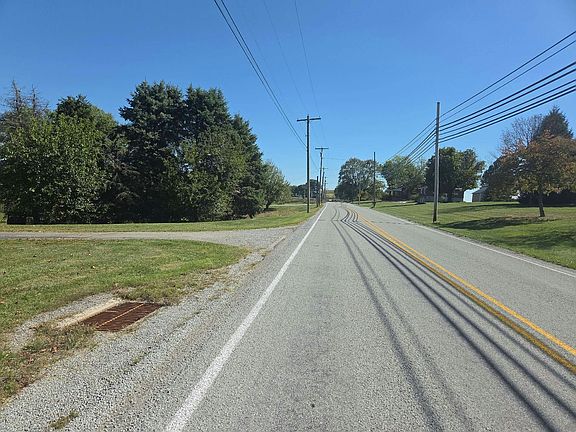4th image of 815 Mount Pleasant Rd