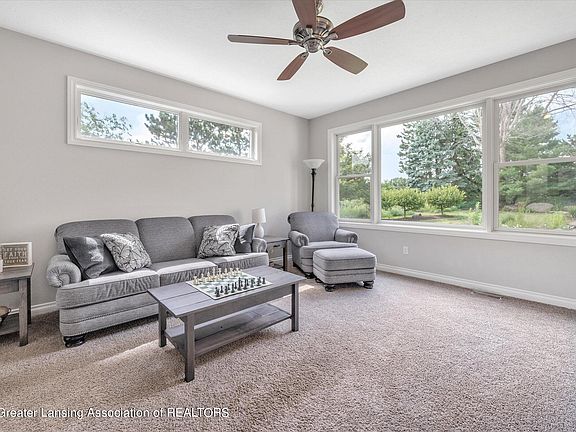 3rd image of 1051 Cherry Valle Ln