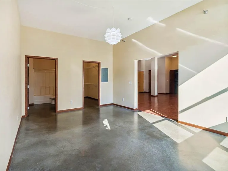 2650 University Ave W #109 — Photo 22