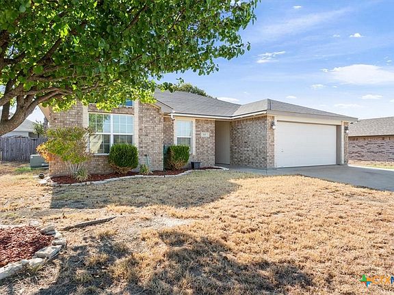 2nd image of 1115 Dixon Cir