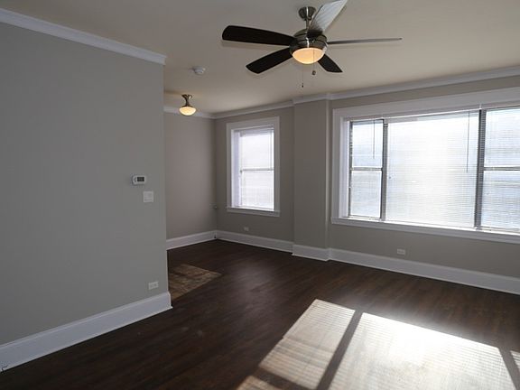 3rd image of 817 W Lakeside Pl #Ig310