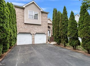 14 Vaccaro Rd, Lawrence Township, NJ 08648