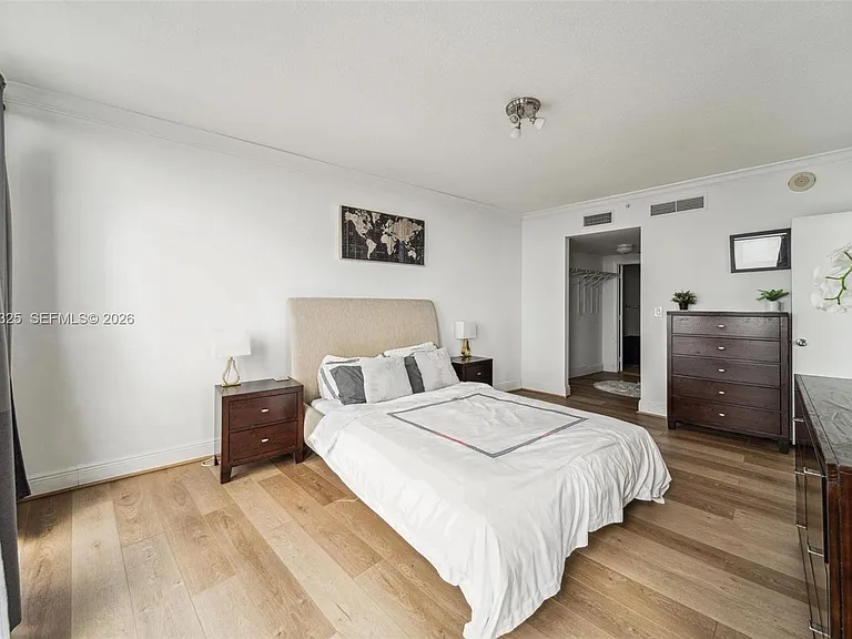 1750 N Bayshore Dr #4315 — Photo 24