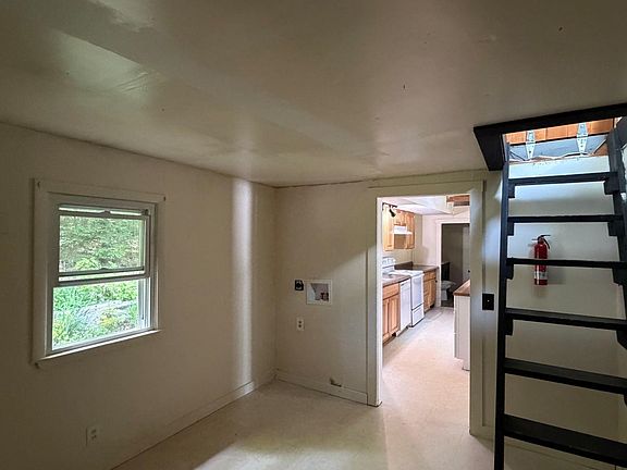 2nd image of 367 Forest Road