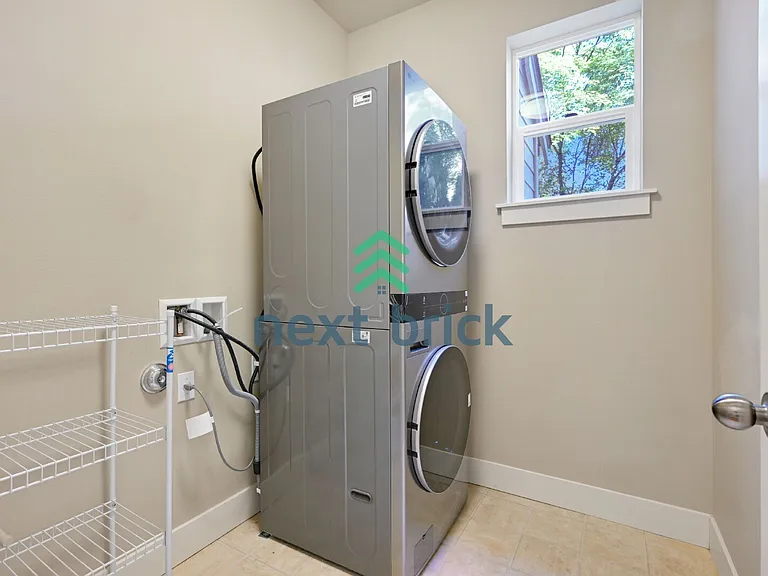 8627 Swenson Dr SE — Photo 23