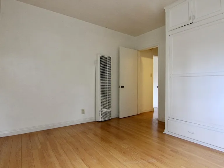 1410 N Kenmore Ave #1 — Photo 12