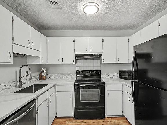 5th image of 6221 Rolling Fork Rd APT H