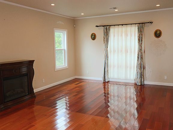 5th image of 350 Lansdale Ave