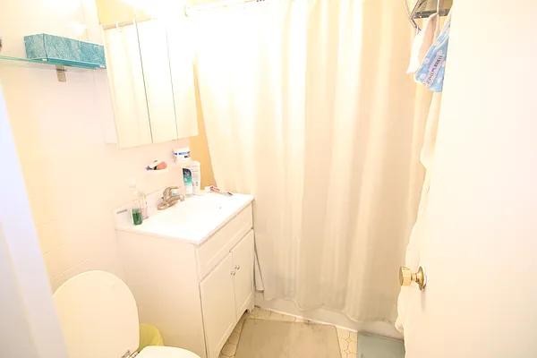 Rented by America Mecca Realty LLC | media 48