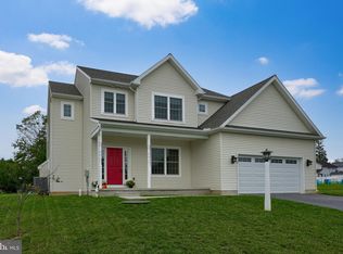 110 Fairhill Dr, Lancaster, PA 17602