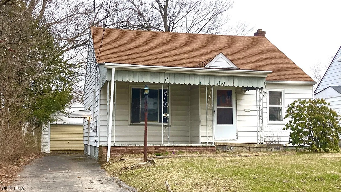 25 S Roanoke Ave photo 1