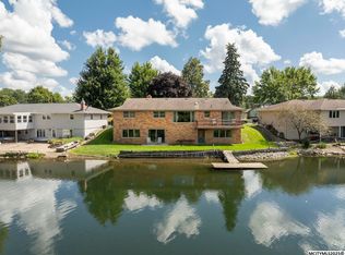 1726 Springview Dr, Mason City, IA 50401