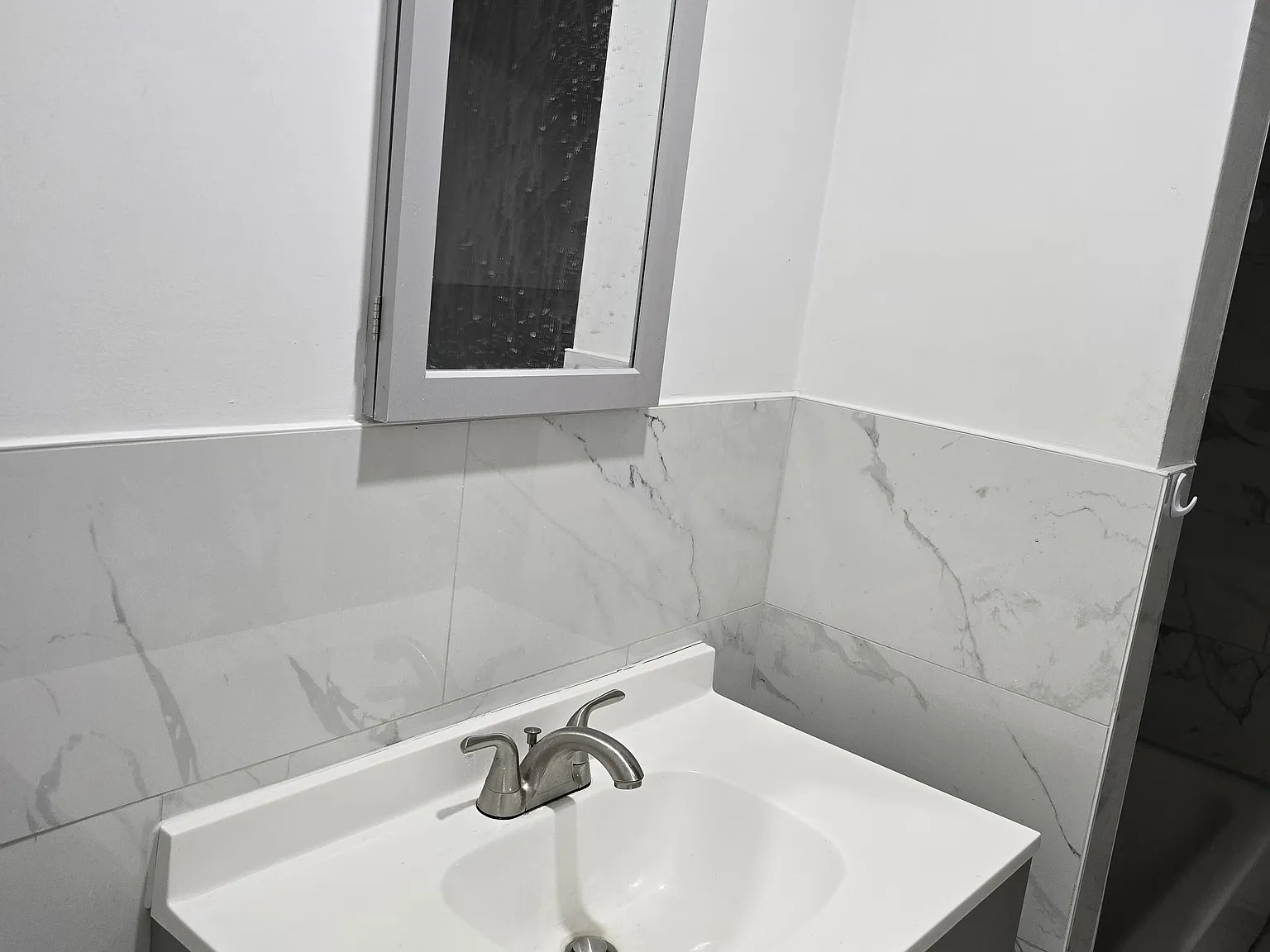 190 Clinton Ave — Photo 2