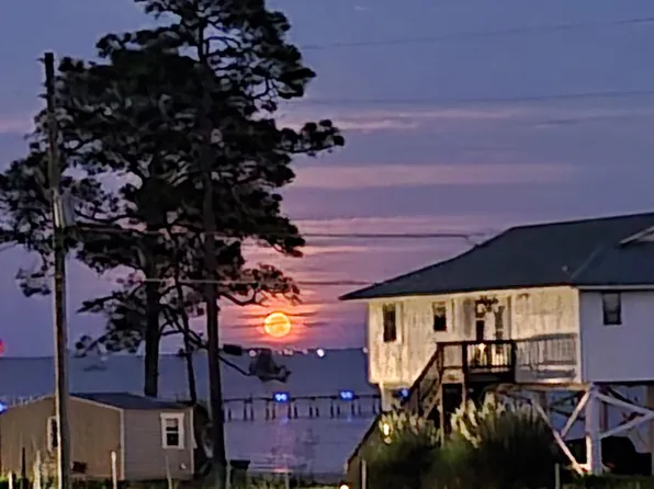 3150 Highway 98, Lanark Village, FL 32323