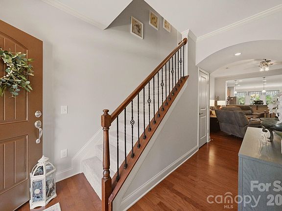 5th image of 3025 Callaway Ct