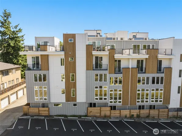 222 B 10th Avenue E, Seattle, WA 98102