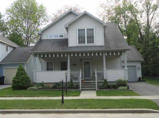 42 Horseshoe Dr, Saratoga Springs, NY 12866