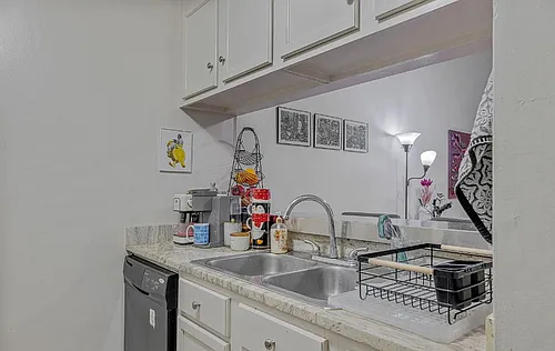 1157 Main St #1A Photo 1