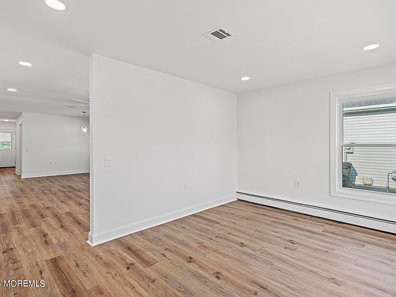 4th image of 199 Freeport Boulevard