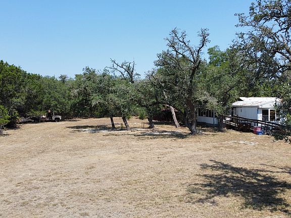 4th image of 104 Live Oak Pass