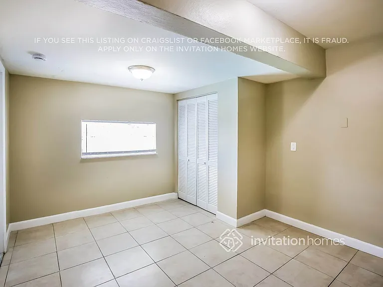 1810 N 47th Ave — Photo 11