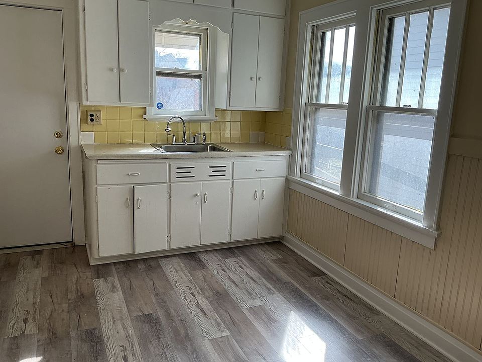 1st image of 4058 N 7th St