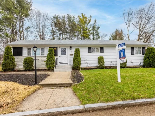 10 Potter Dr, Providence, RI 02907