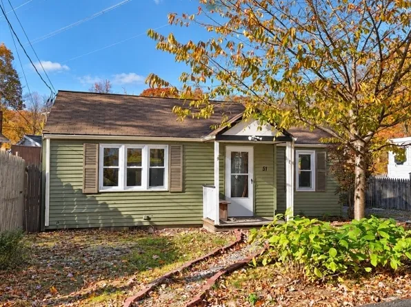 51 Winona Trl, Jefferson Twp., NJ 07849