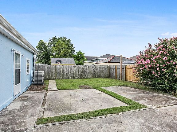 3rd image of 6022 Wilton Dr