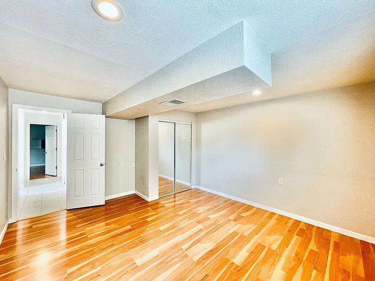 5614 17th Ave SW — Photo 17