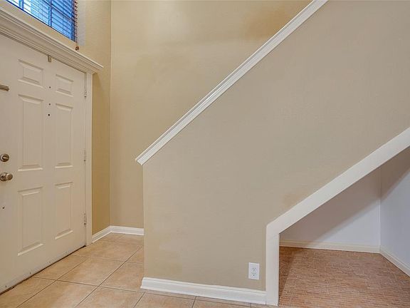5th image of 8151 Heritage Way Dr