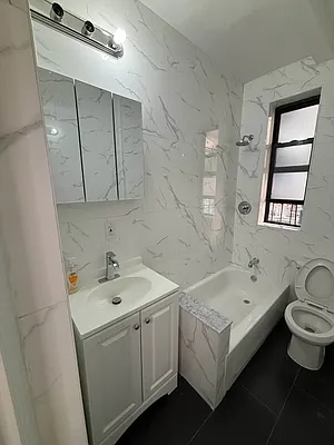 Rented by RealTegrity NY LLC | media 6